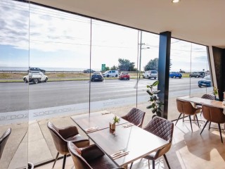 Modern A1 Licensed Restaurant Water Views Highly Establised No Ingoing