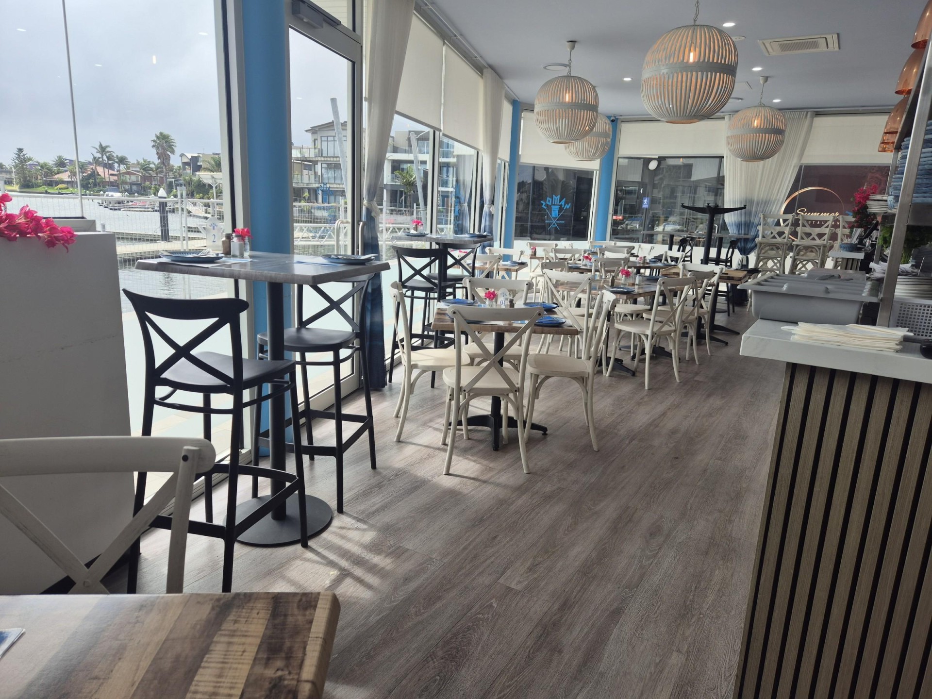 Sensational Waterfront Restaurant & 688299 2