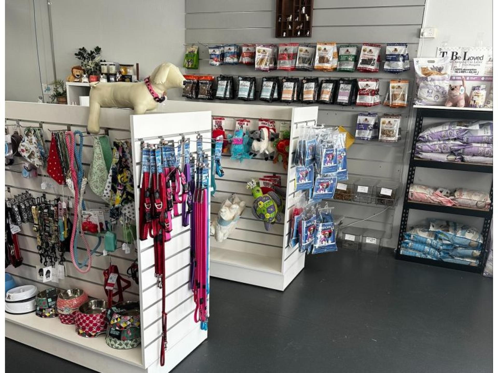 Dog Grooming Salon And 688301 3