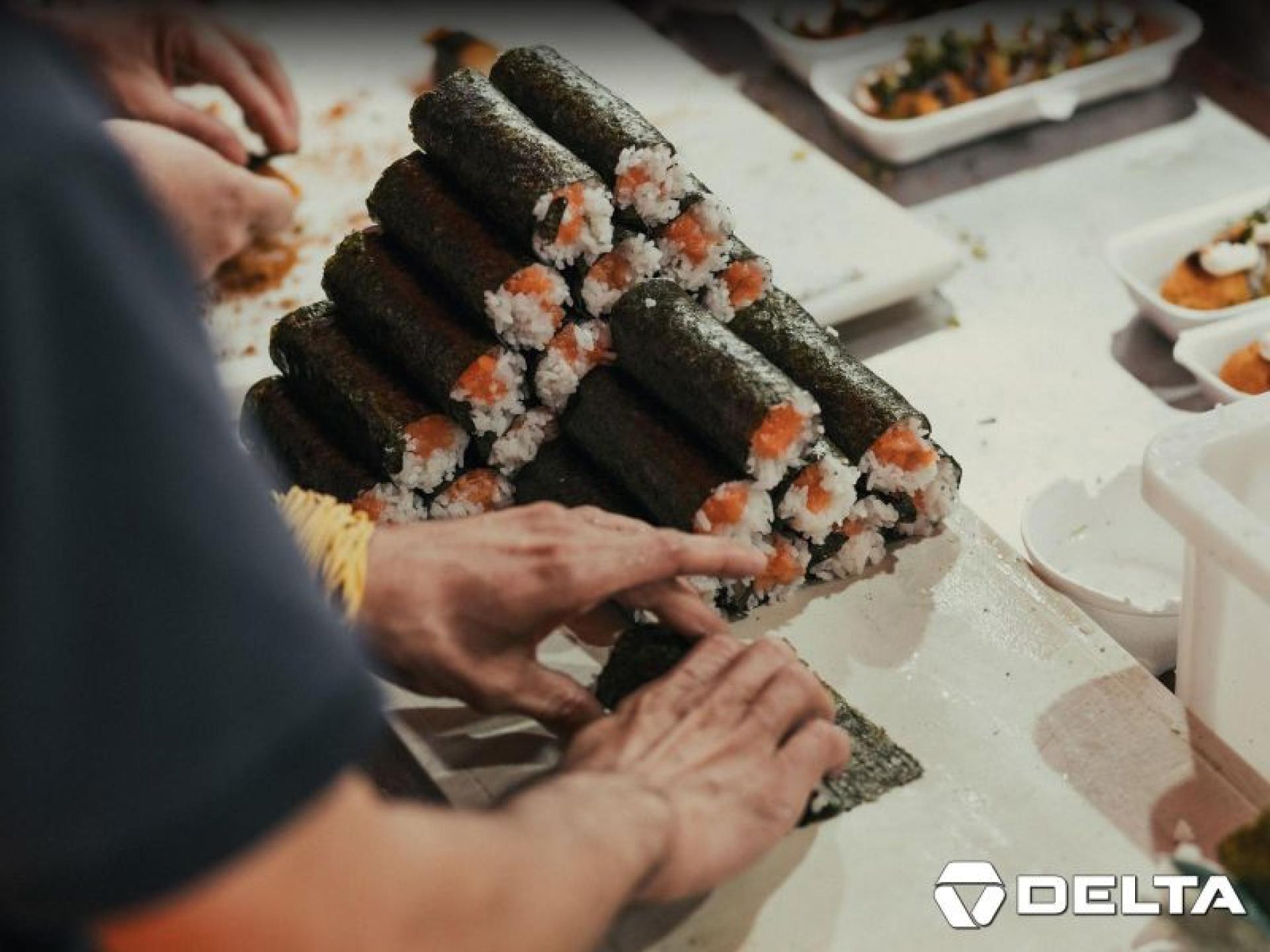 [bbs-105] Established Japanese Sushi 688513 3