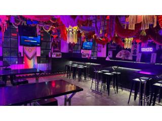 Heroes Bar