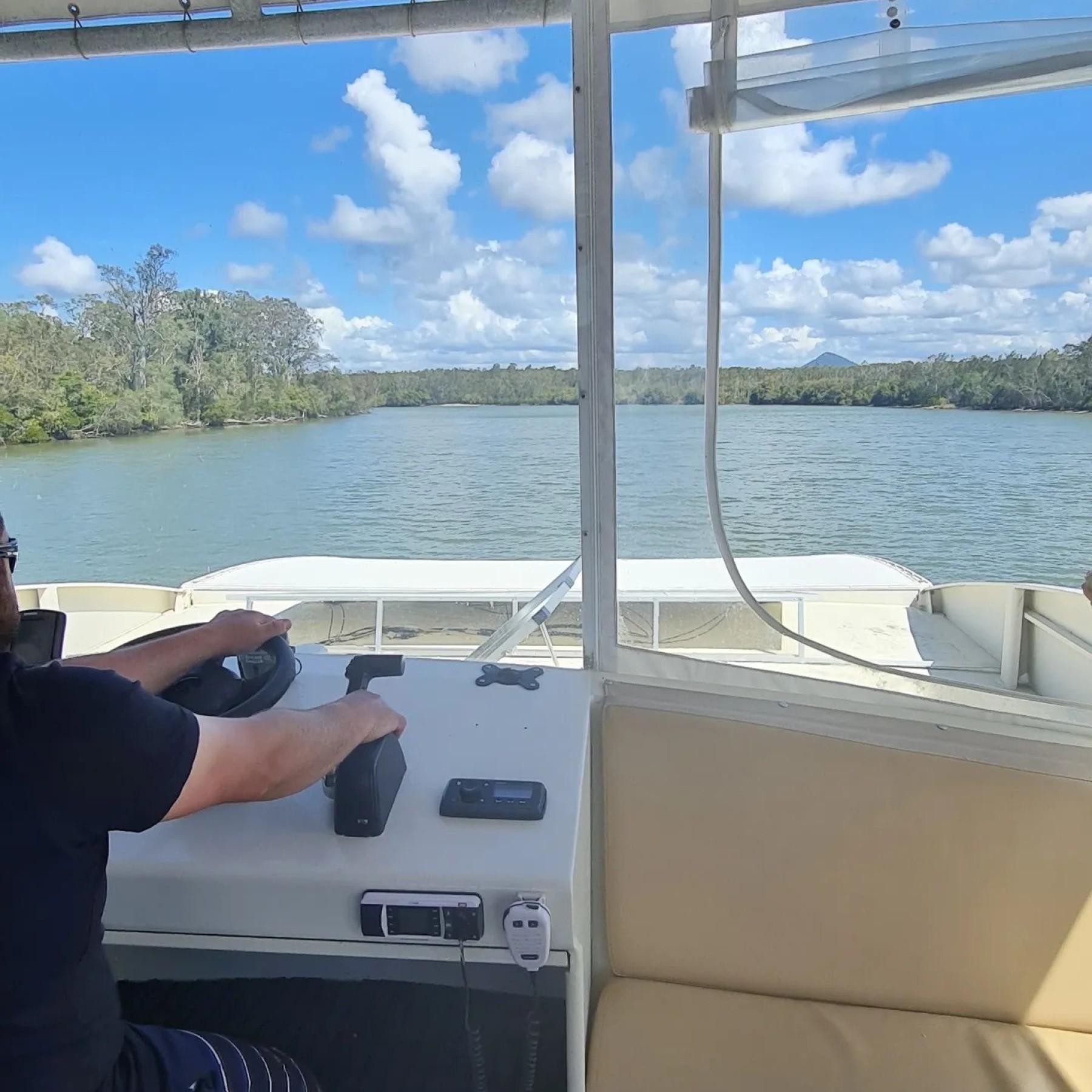 House Boats Noosa River 688536 1