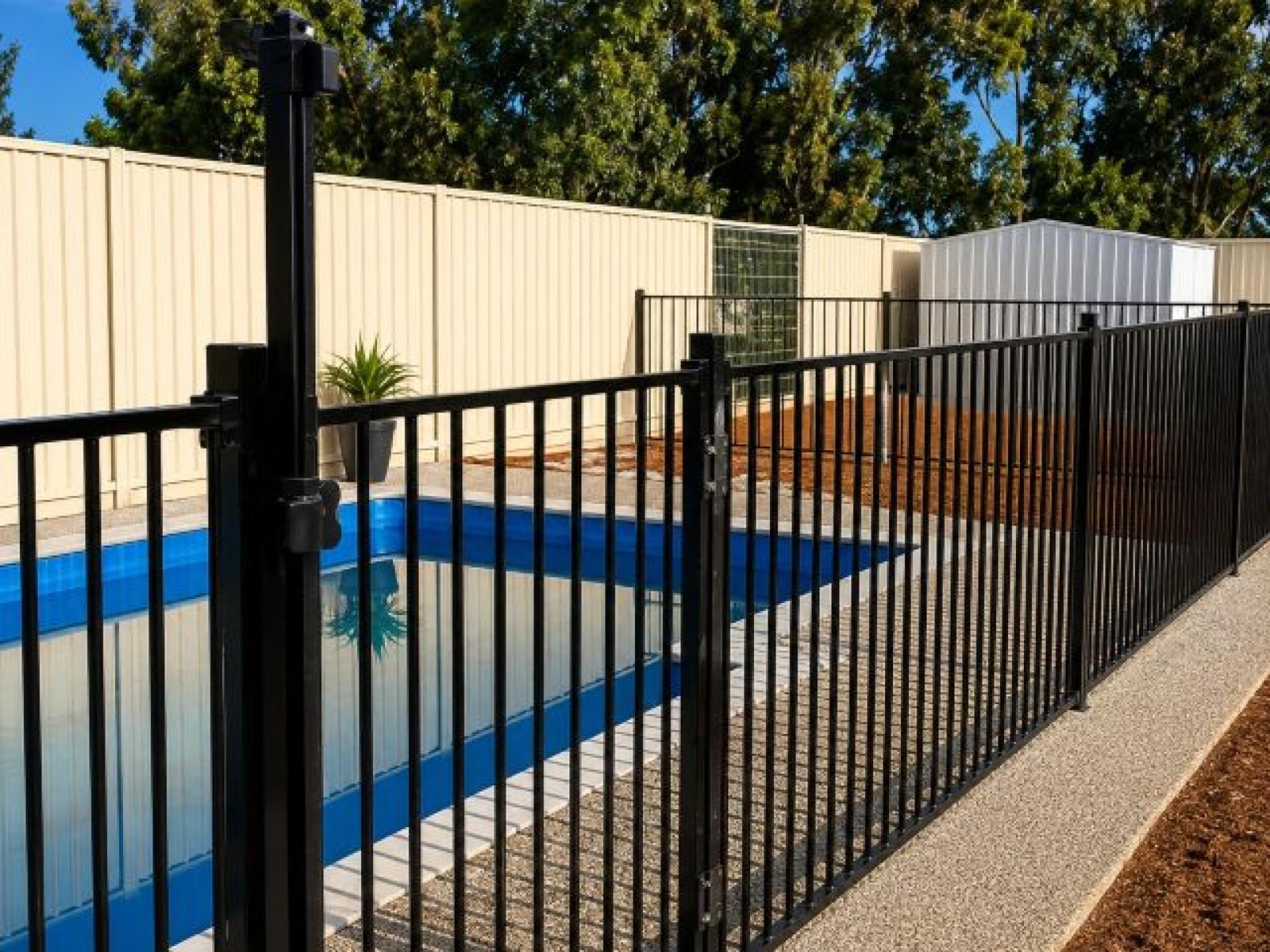 Kialla Colour Fencing 688576 3