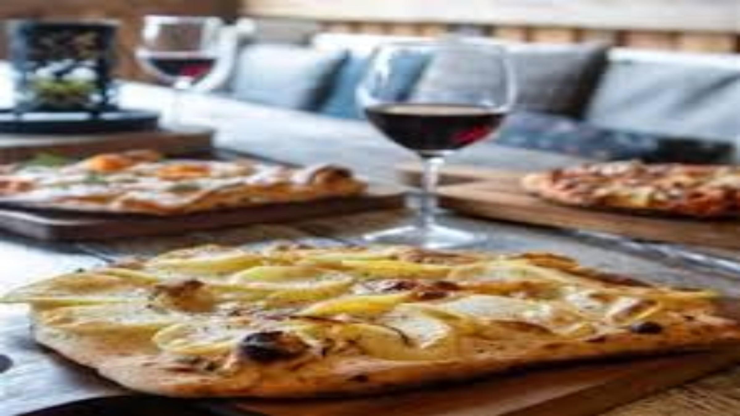 4 Day Licensed Pizza 688675 1