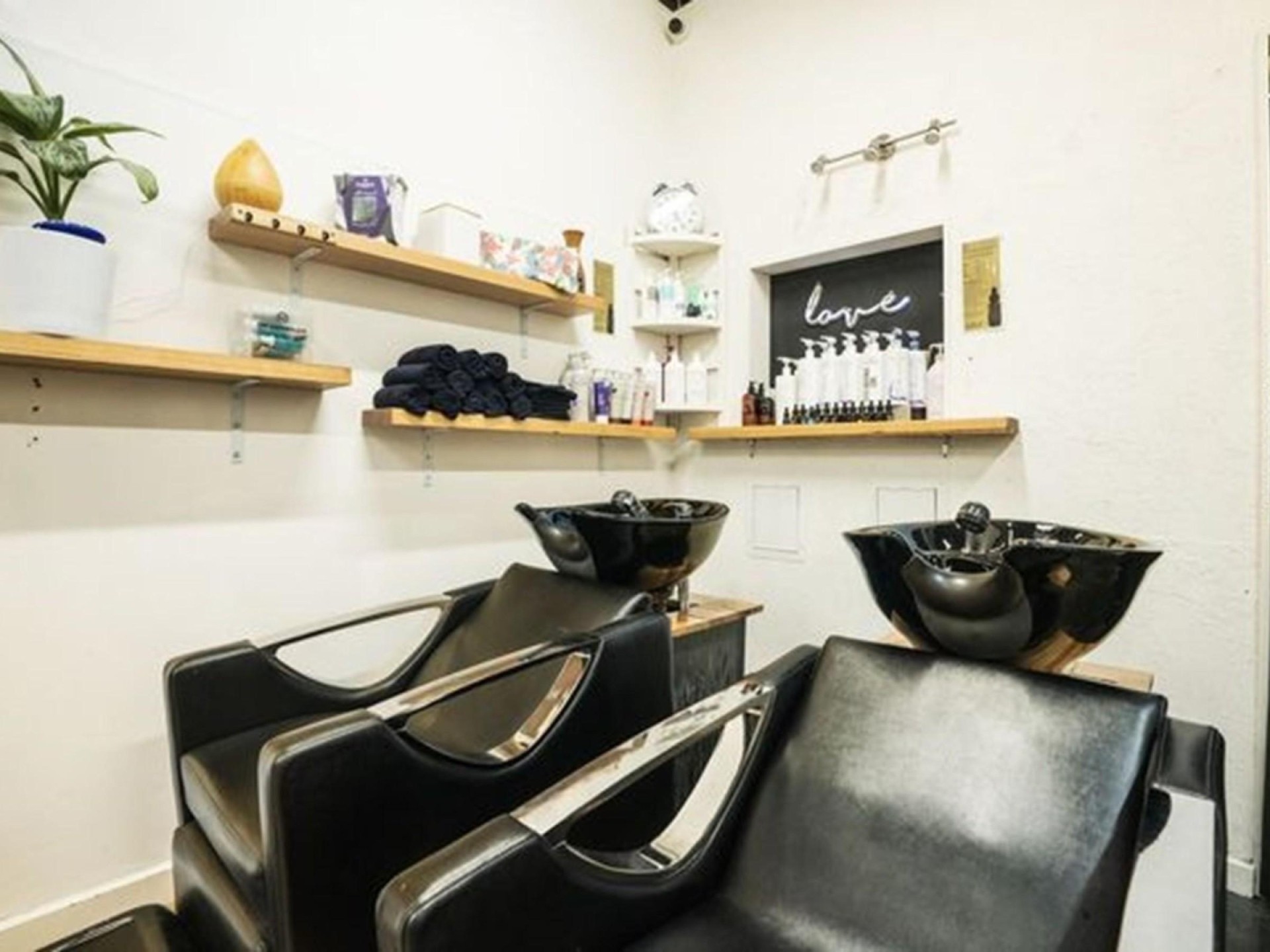 Organic And Sustainable Hair 688796 1