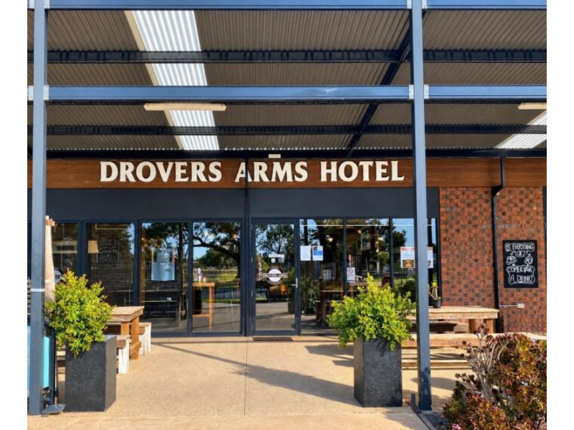 Drovers Arms Hotel - 688837 3