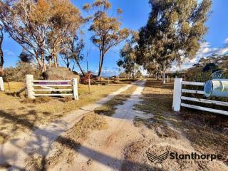 Scenic Granite Belt Lifestyle with Stunning Mountain Views