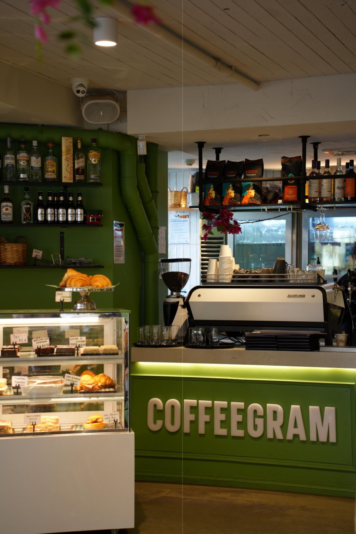 Premium Cafe & Restaurant 689087 3