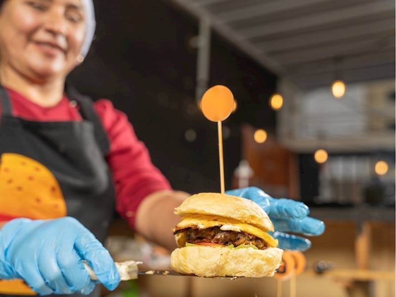 Fully Fitted Burger Qsr 689121 3