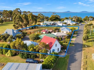 Rare East Coast Tasmania Profitable Accommodation Villas Cottages Separate DA Lots Sea Change Opp