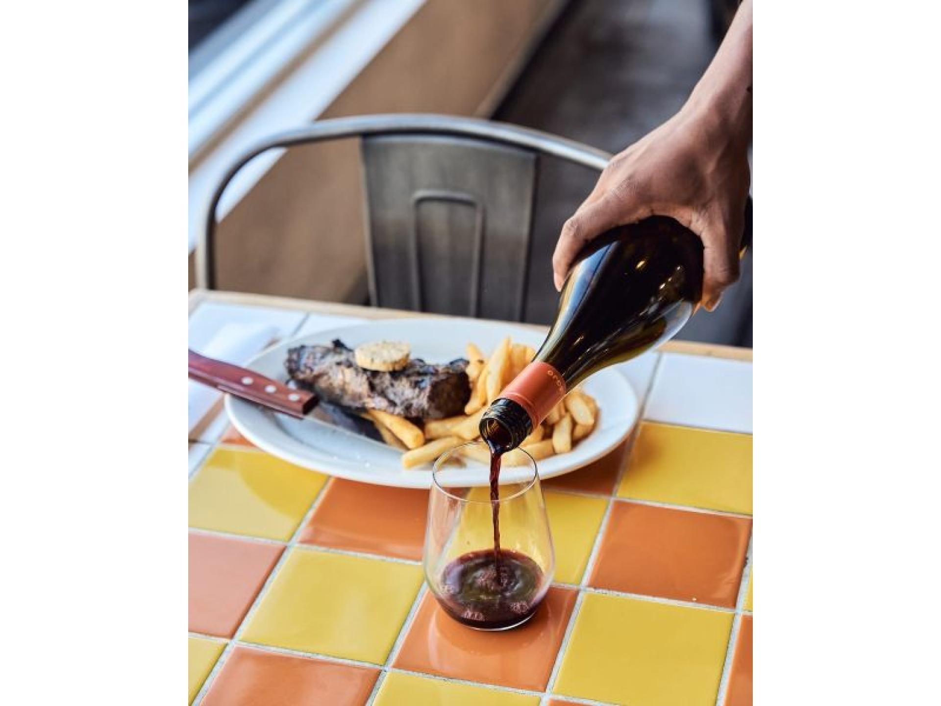 Fully Licensed Restaurant & 689148 1