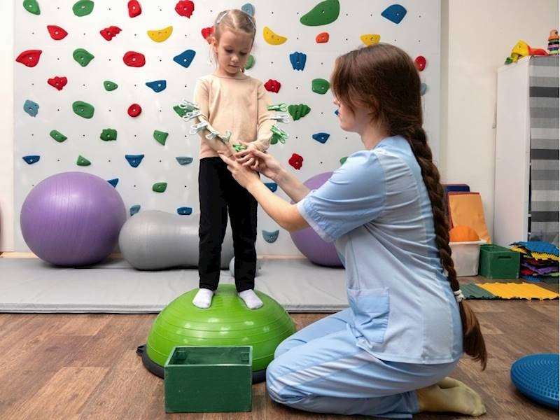 Sydney Est Paediatric & 689285 3