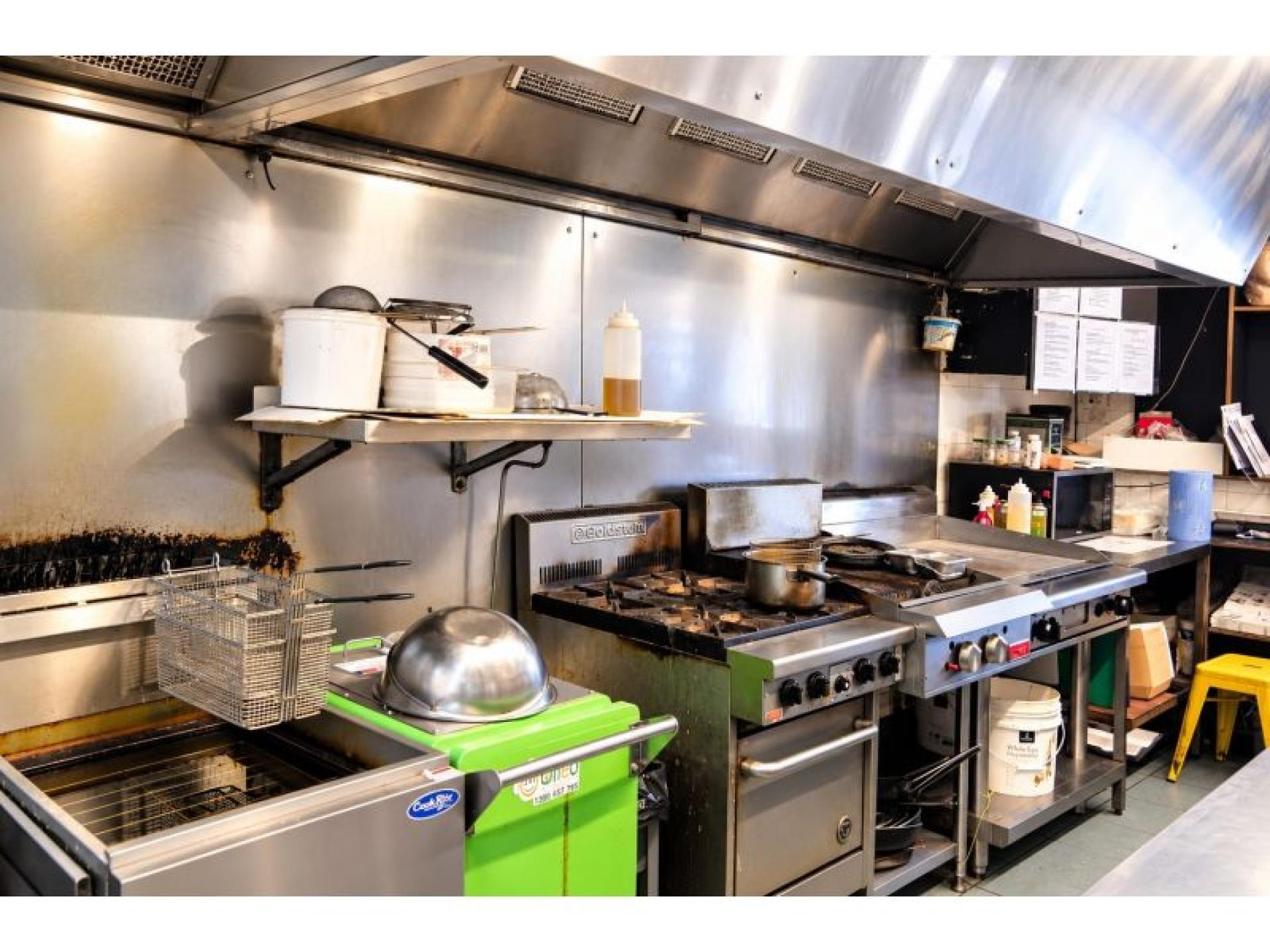 Established Seafood Restaurant For 689443 3