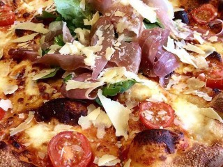 PIZZA SHOP 35 YEARS - SYDNEY LOWER NORTH SHORE - 00943