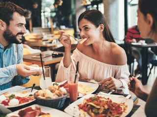 VERY POPULAR LOCAL RESTAURANT – PRESTIGE LOCATION …