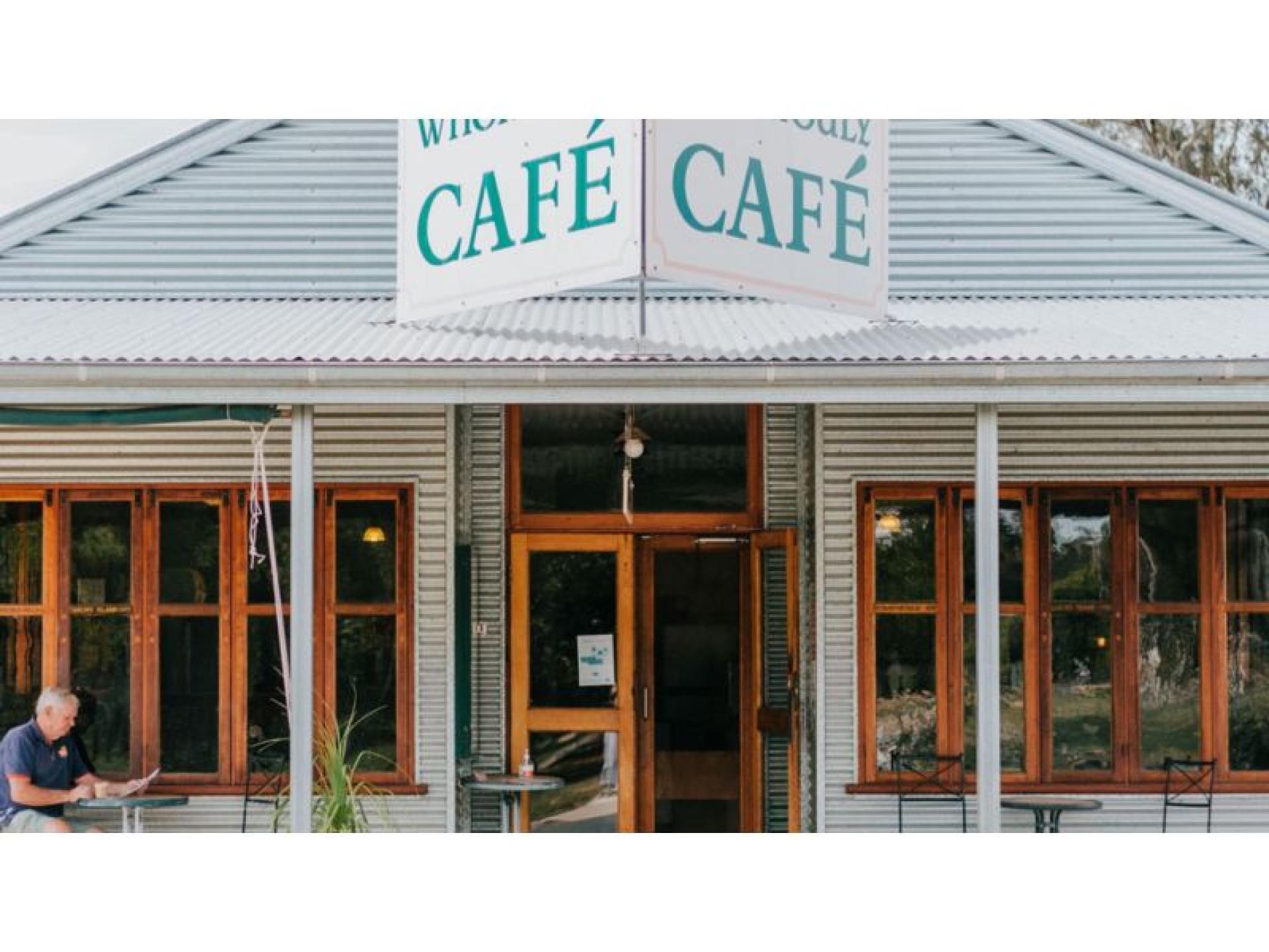 Established Country Café General 689864 1