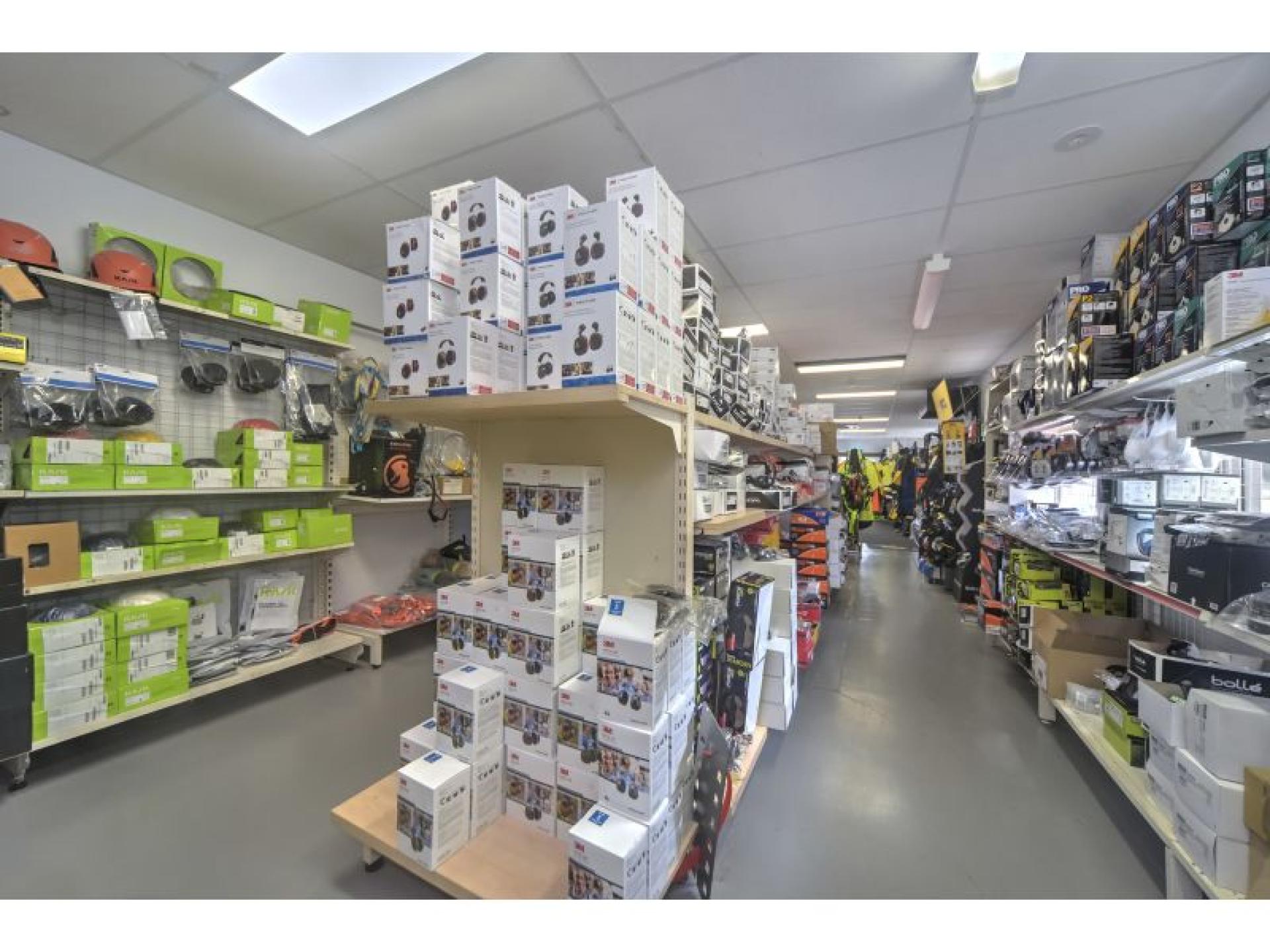 Leading Safety Equipment & 689877 3