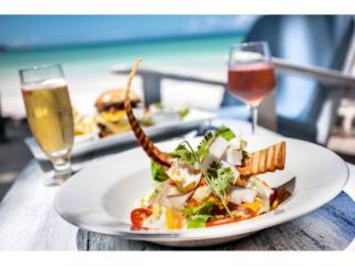WATERFRONT RESTAURANT WITH PANORAMIC VIEWS