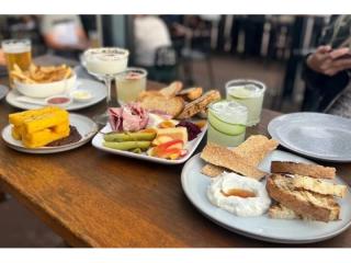 ROCKINGHAM REGION LICENCED RESTAURANT