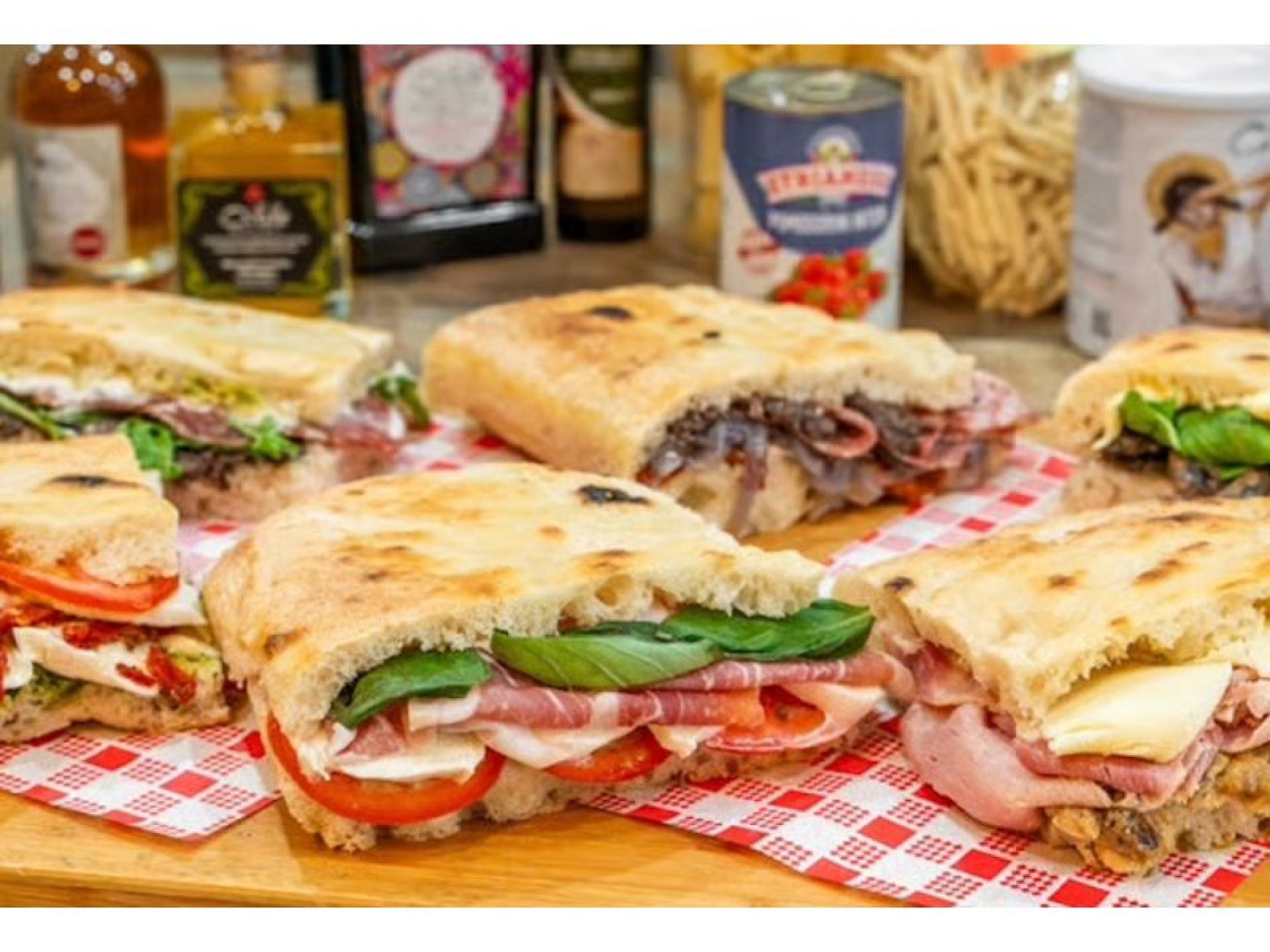 Sandwich Bar & Café 690000 3