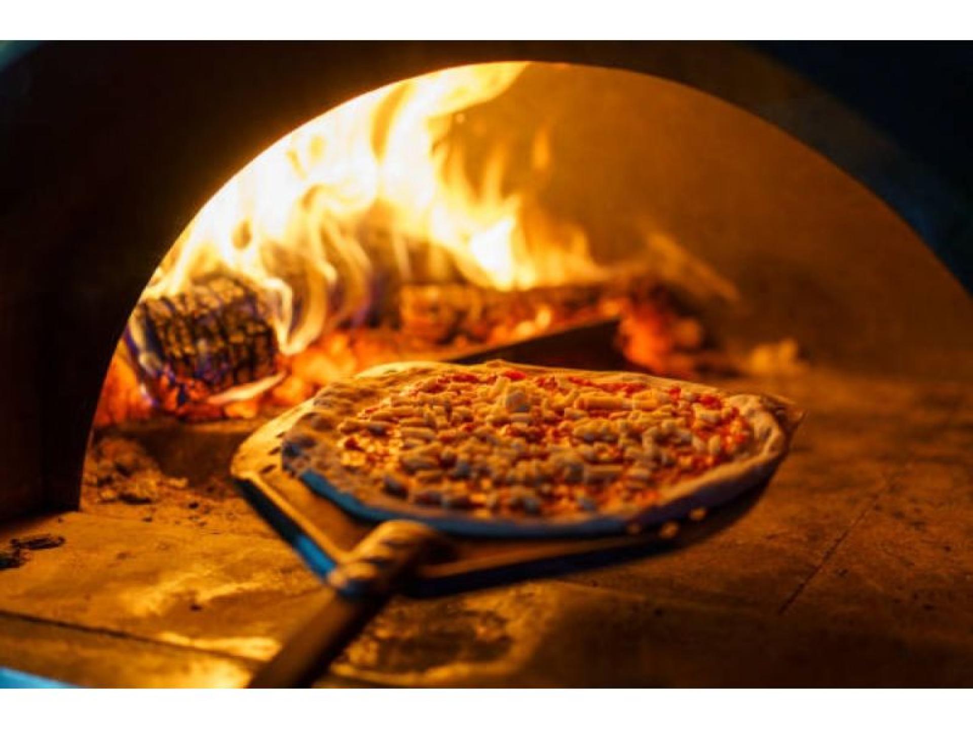 Italian Restaurant And Takeaway 690005 3