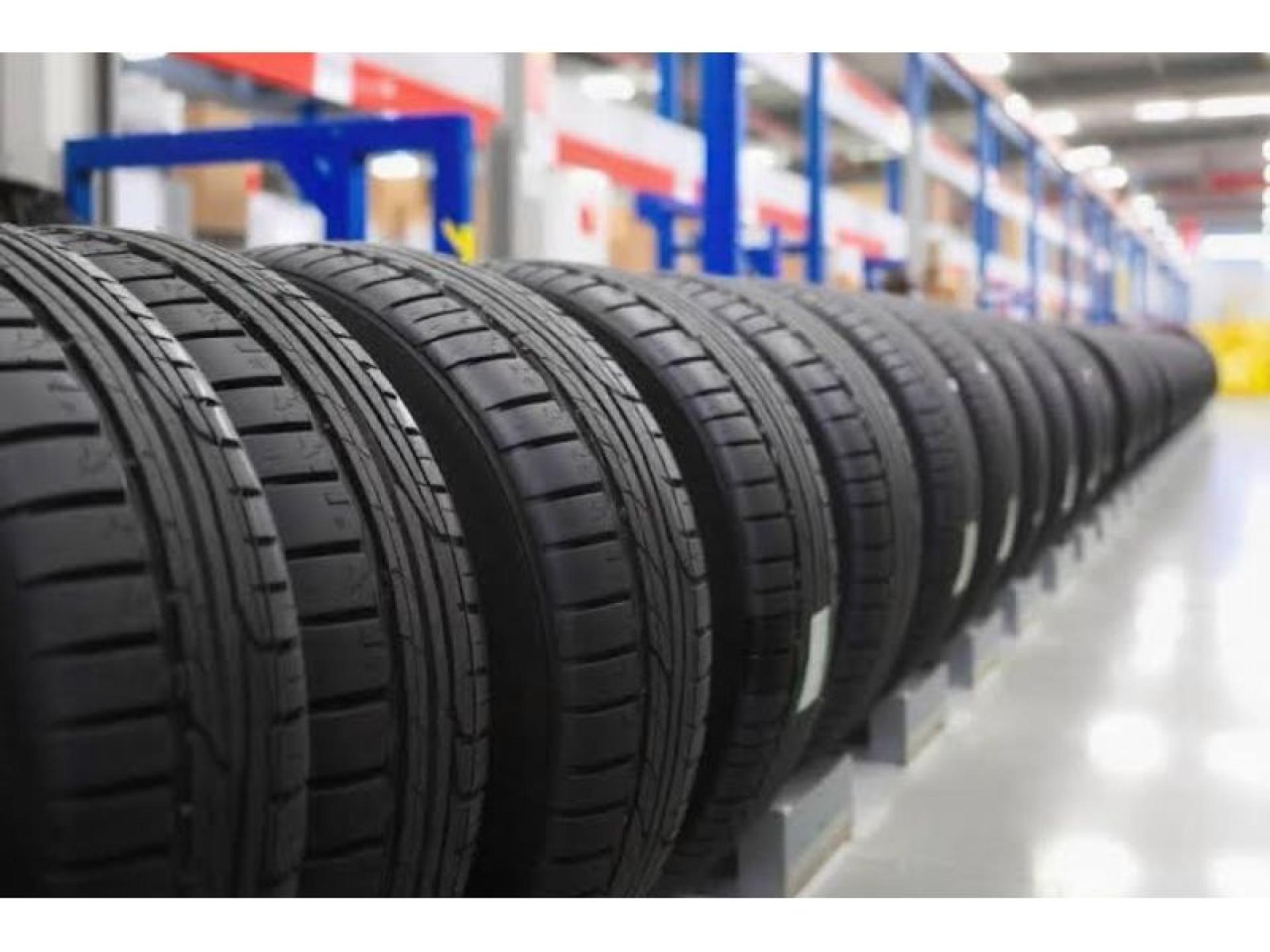 Established Caravan Wheels & 690104 3