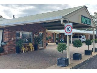 Cooee Motel Gilgandra – Freehold Going Concern

17-room motel | 2.1 hectares | Established income and significant growth potential