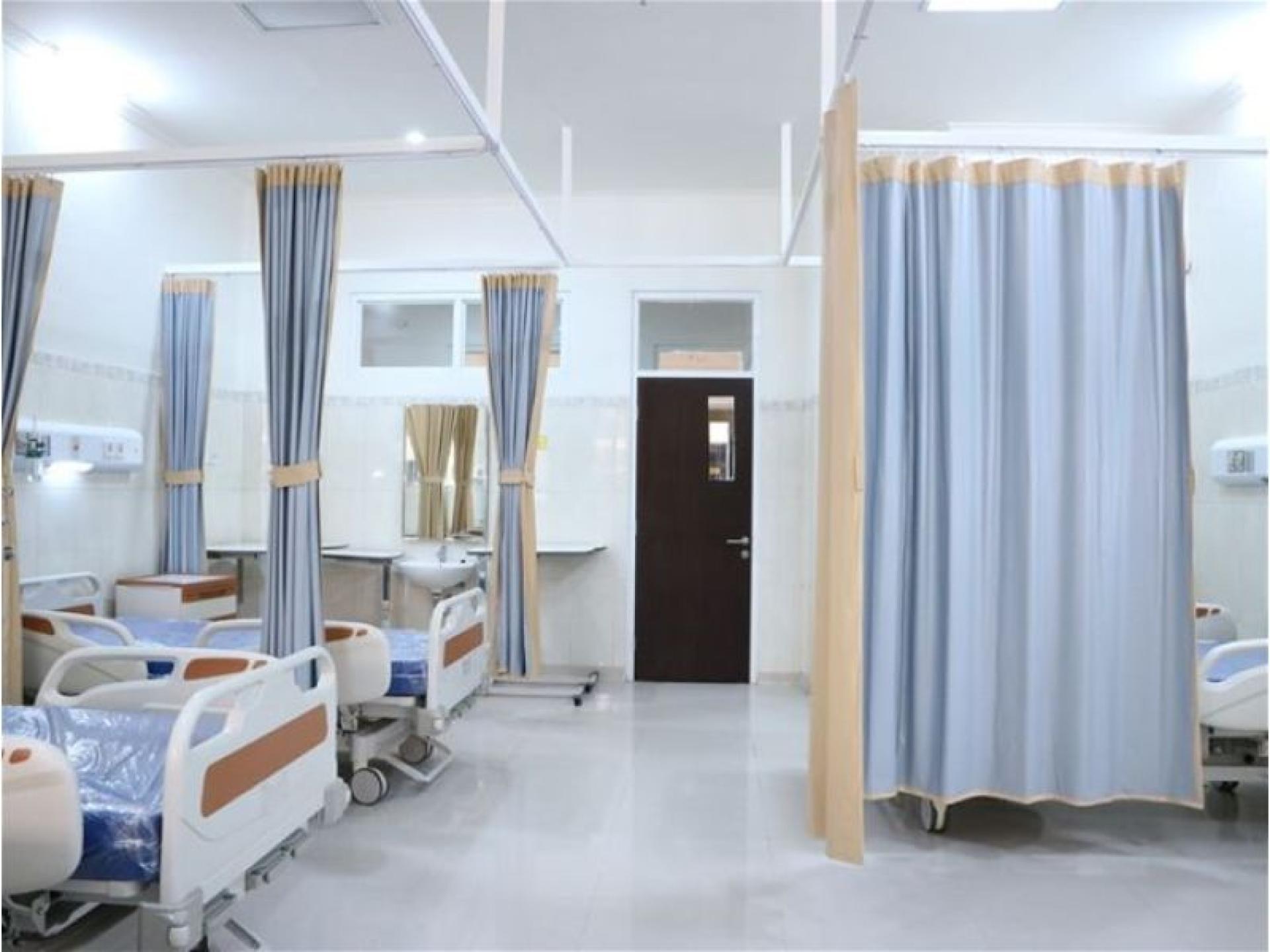 Ceiling Hoist Install & 690210 1