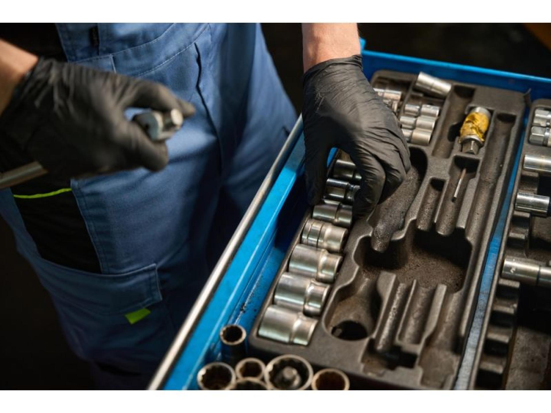 Mechanical Workshop & Automotive 690279 1