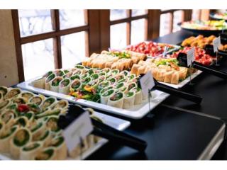 CAFÉ & CORPORATE CATERING