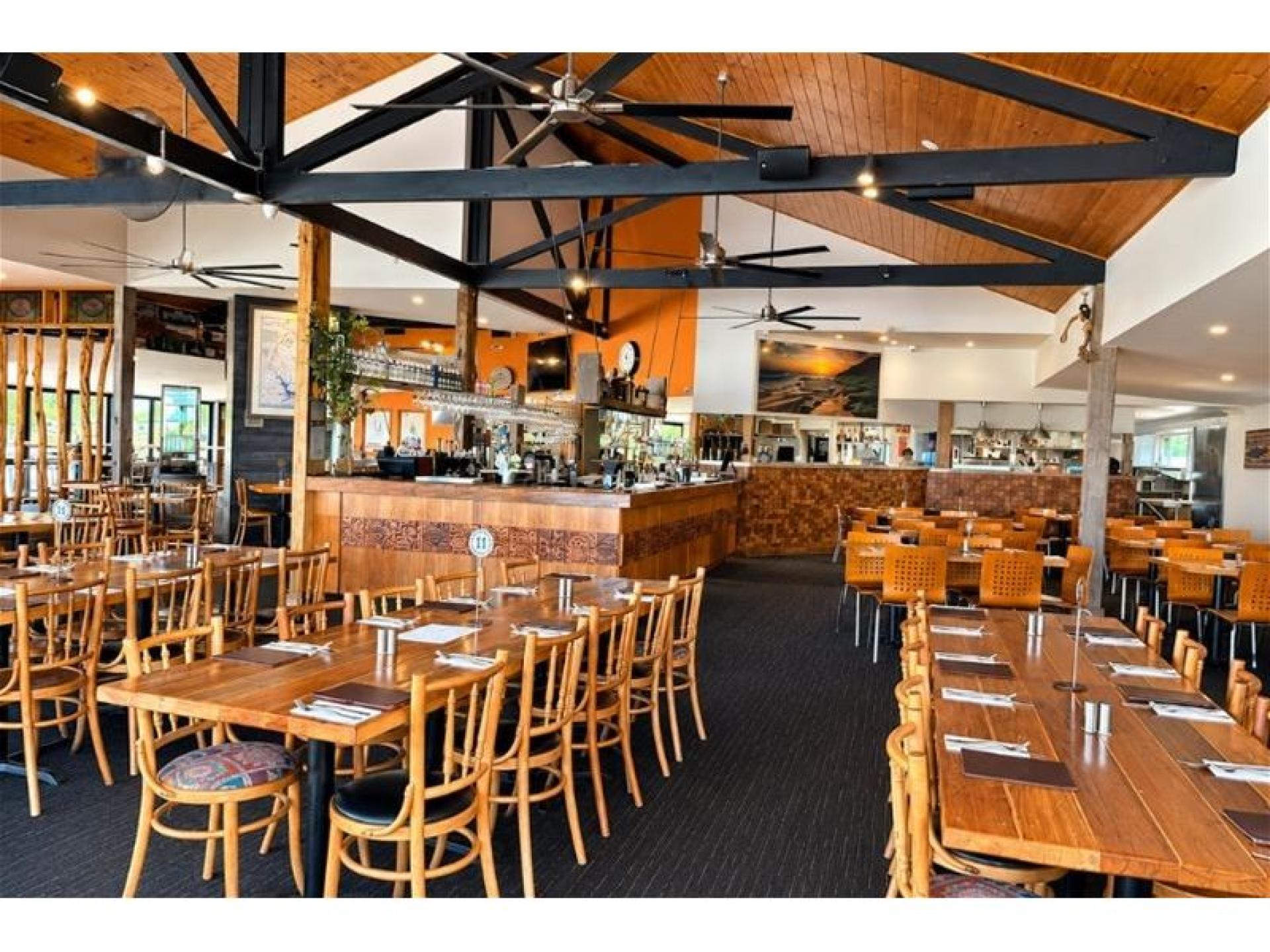 Iconic Coastal Tavern And 690434 2